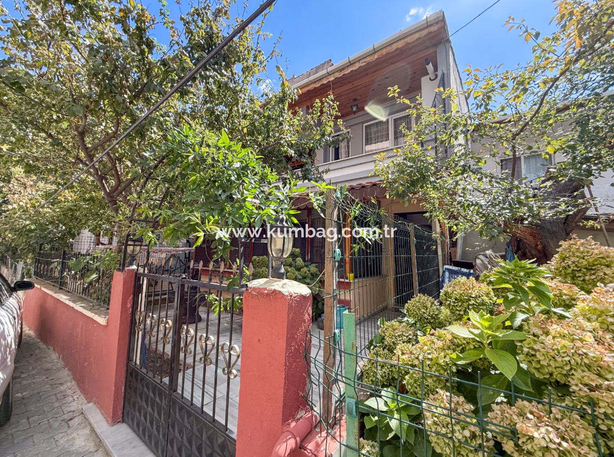Kumbağ Pazar Sokağında Çok Geniş Full Eşyalı 2+1 Satılık Daire