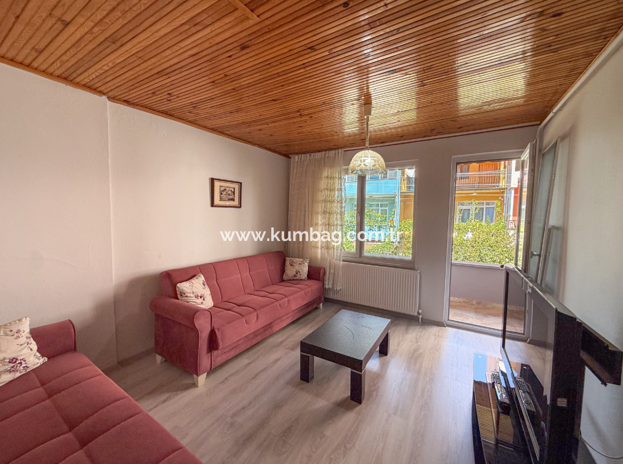 Kumbağ Pazar Sokağında Çok Geniş Full Eşyalı 2+1 Satılık Daire