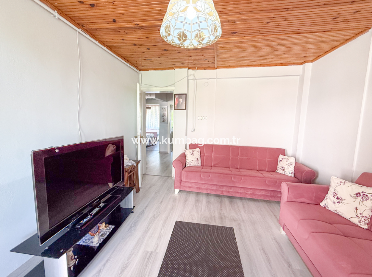 Kumbağ Pazar Sokağında Çok Geniş Full Eşyalı 2+1 Satılık Daire