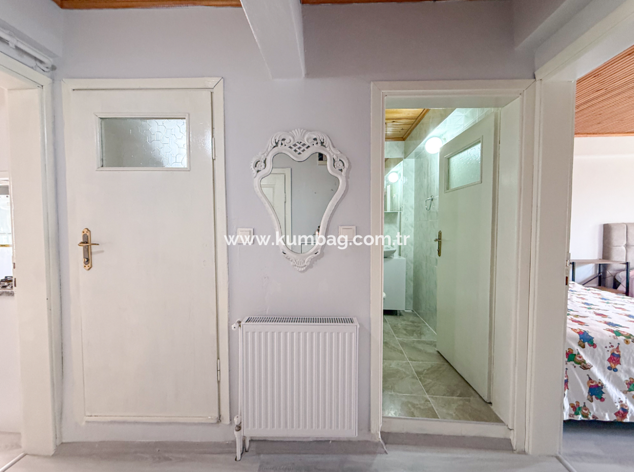 Kumbağ Pazar Sokağında Çok Geniş Full Eşyalı 2+1 Satılık Daire