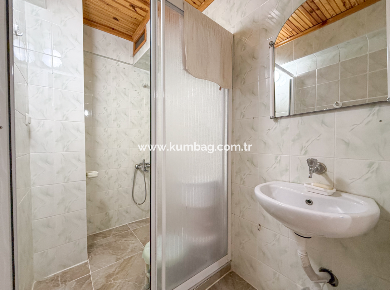 Kumbağ Pazar Sokağında Çok Geniş Full Eşyalı 2+1 Satılık Daire