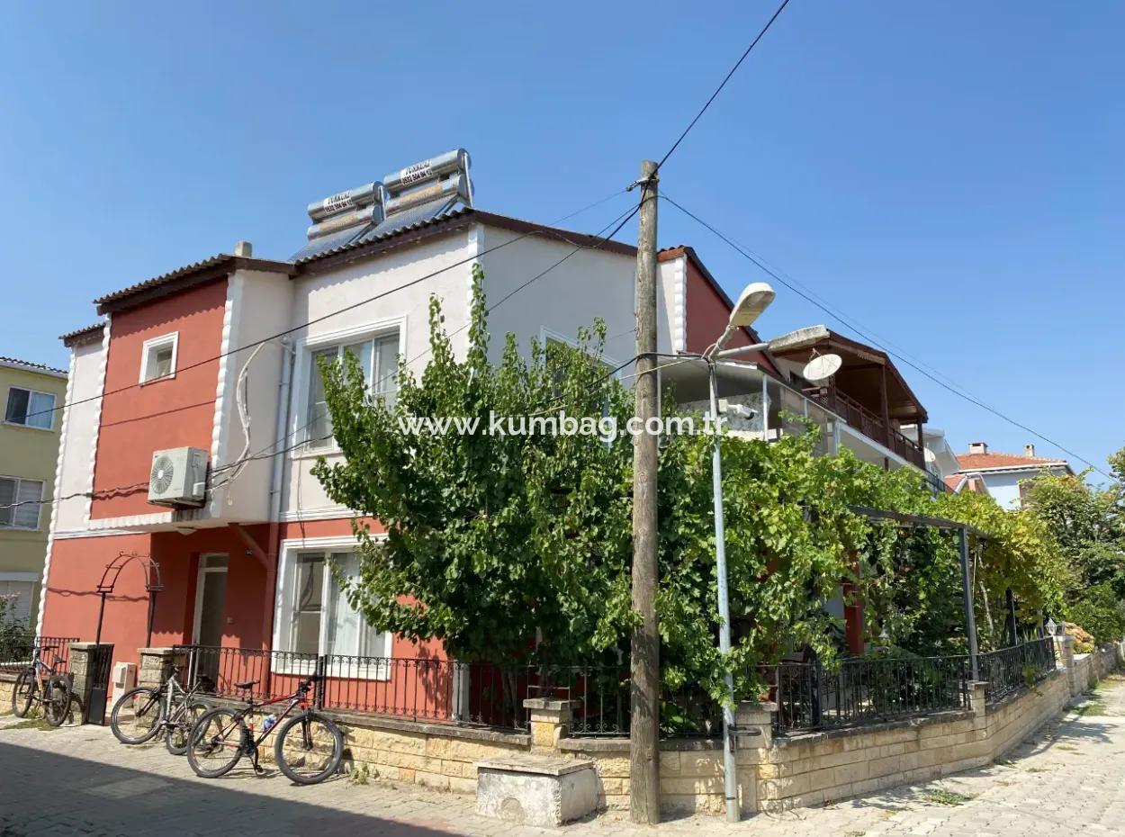 Kumbağ Denize Sıfır Site İçinde Eşyalı Geniş 2+1 Satılık Yazlık