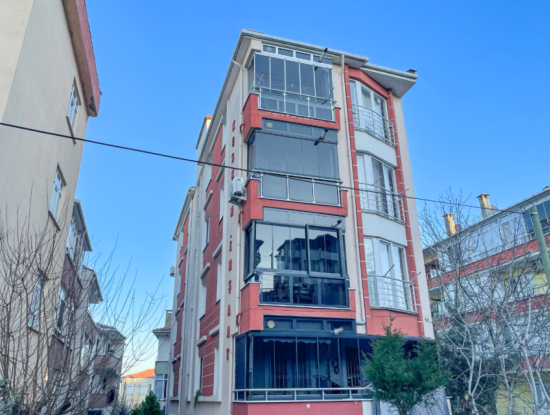 Kumbağ'da Merkezi Konumda Asansörlü Eşyalı 2+1 Kiralık Daire