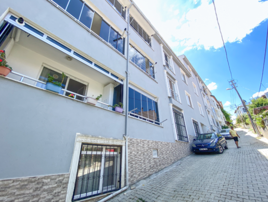 Kumbağ'da Merkezi Konumda İskanlı Eşyalı 1+1 Satılık Daire