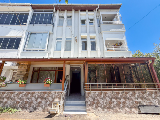 Kumbağ'da Gündal Plajına Çok Yakın Satılık 2+1 Daire