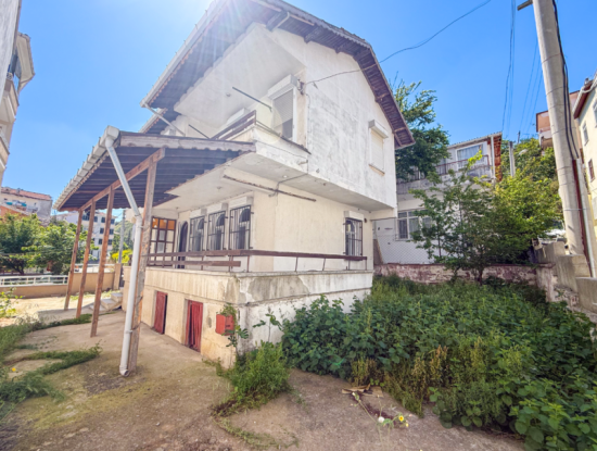 Kumbağ Merkezi Konumda Denize Yakın Satılık Dubleks 3+1 Villa