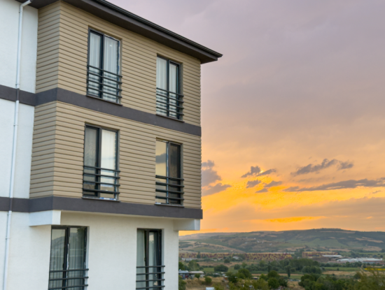 Kumbağ Havuzlu Sitede Deniz Ve Doğa Manzaralı 2+1 Satılık Daire