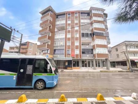 Kumbağ'da Deniz Manzaralı Ana Cadde Üzerinde Satılık 2+1 Daire