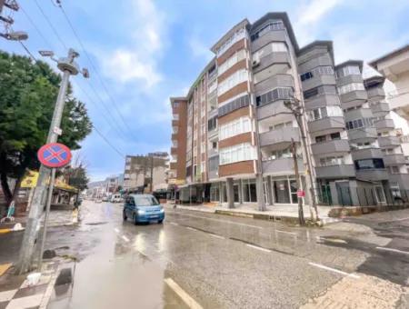Kumbağ'da Deniz Manzaralı Ana Cadde Üzerinde Satılık 2+1 Daire