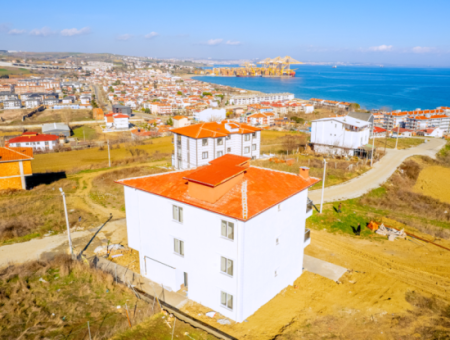 Kumbağ'da Panoramik Deniz Manzaralı Satılık Sıfır 1+1 Daire