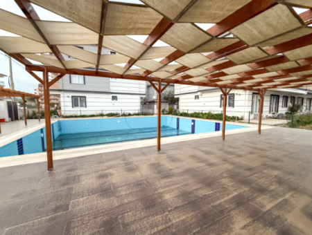 Havuzlu Aquaparklı Güvenlikli Sitede Sıfır Satılık Köşe 2+1 Daire