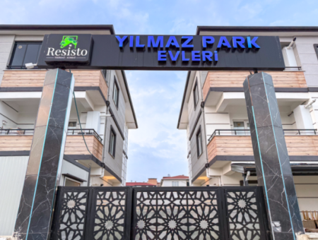 Havuzlu Aquaparklı Güvenlikli Sitede Sıfır Satılık Köşe 2+1 Daire