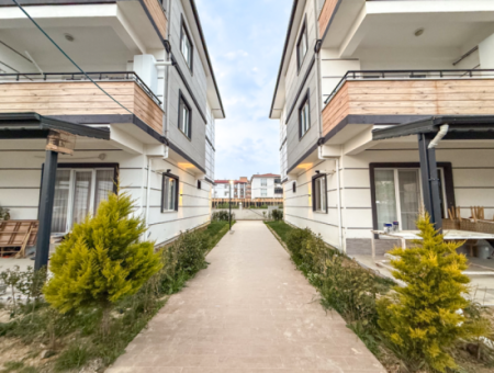 Havuzlu Aquaparklı Güvenlikli Sitede Sıfır Satılık Köşe 2+1 Daire