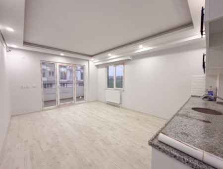 Havuzlu Aquaparklı Güvenlikli Sitede Sıfır Satılık Köşe 2+1 Daire