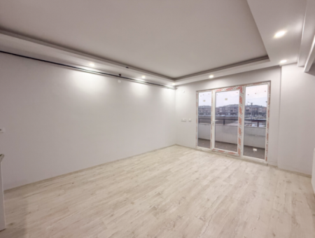 Havuzlu Aquaparklı Güvenlikli Sitede Sıfır Satılık Köşe 2+1 Daire