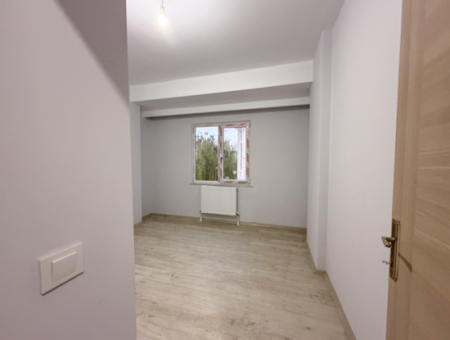 Havuzlu Aquaparklı Güvenlikli Sitede Sıfır Satılık Köşe 2+1 Daire