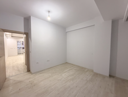 Havuzlu Aquaparklı Güvenlikli Sitede Sıfır Satılık Köşe 2+1 Daire