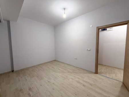 Havuzlu Aquaparklı Güvenlikli Sitede Sıfır Satılık Köşe 2+1 Daire