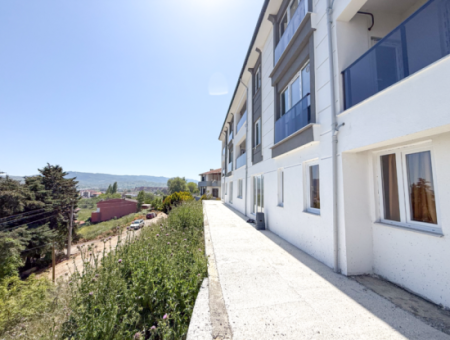 Kumbağ'da Deniz Manzaralı Geniş Balkonlu Satılık Sıfır 2+1 Daire