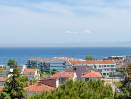 Kumbağ'da Deniz Manzaralı Geniş Balkonlu Satılık Sıfır 2+1 Daire