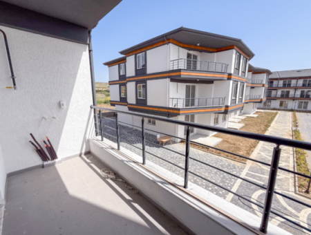 Kumbağ Havuzlu Sitede Denize Yakın Kiralık Lüks 2+1 Daireler