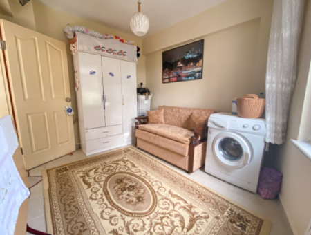 Kumbağ Cadde Üzerinde Satılık 2+1 Bahçe Kat Daire