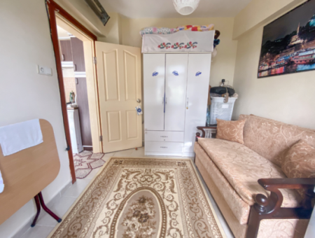Kumbağ Cadde Üzerinde Satılık 2+1 Bahçe Kat Daire