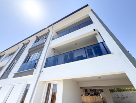 Kumbağ'da Deniz Manzaralı Geniş Balkonlu Kiralık Sıfır 2+1 Daire