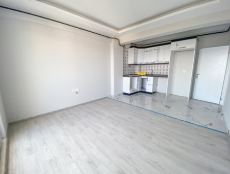Kumbağ'da Deniz Manzaralı Geniş Balkonlu Kiralık Sıfır 2+1 Daire