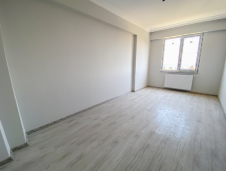 Kumbağ'da Deniz Manzaralı Geniş Balkonlu Kiralık Sıfır 2+1 Daire