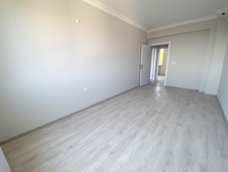 Kumbağ'da Deniz Manzaralı Geniş Balkonlu Kiralık Sıfır 2+1 Daire