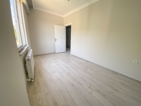 Kumbağ'da Deniz Manzaralı Geniş Balkonlu Kiralık Sıfır 2+1 Daire