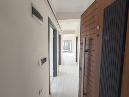 Kumbağ Havuzlu Sitede Denize Yakın Kiralık 2+1 Sıfır Daireler