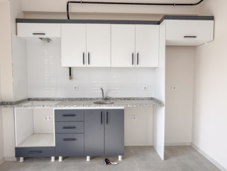 Kumbağ Havuzlu Sitede Denize Yakın Kiralık 2+1 Sıfır Daireler