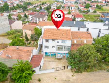 Deniz Manzaralı Ve Caddeye Sıfır Satılık Tripleks Müstakil Ev
