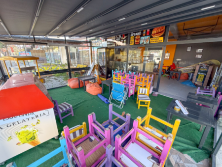 Kumbağ Cadde Üstünde Devren Kiralık Taksim Islak Burger Dükkanı