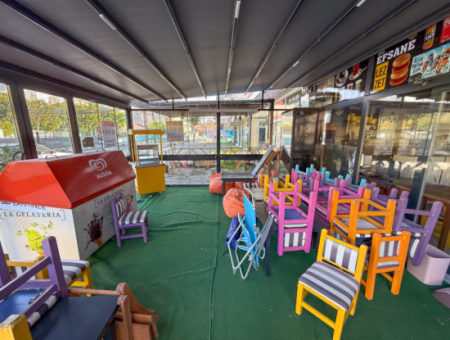 Kumbağ Cadde Üstünde Devren Kiralık Taksim Islak Burger Dükkanı