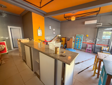 Kumbağ Cadde Üstünde Kiralık Taksim Islak Burger Dükkanı