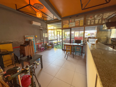 Kumbağ Cadde Üstünde Devren Kiralık Taksim Islak Burger Dükkanı