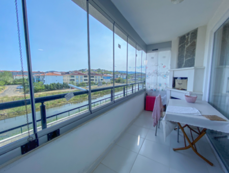 Kumbağ'da Denize Sıfır Havuzlu Sitede Sezonluk Kiralık 2+1 Daire
