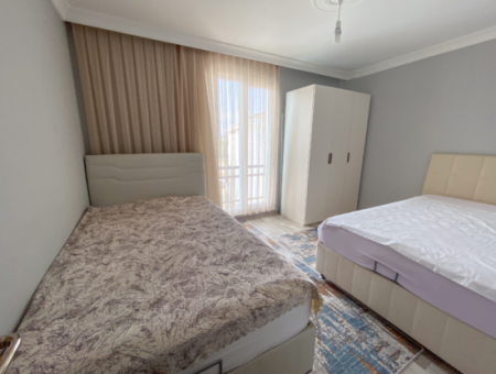 Kumbağ'da Denize Sıfır Havuzlu Sitede Sezonluk Kiralık 2+1 Daire