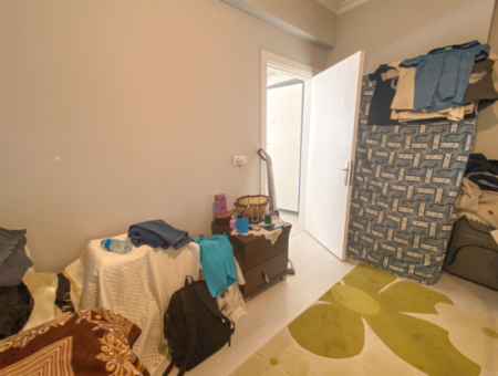 Yeni Binada Site İçinde Geniş Bahçeli Satılık Köşe 1+1 Daire