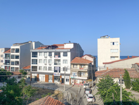 Kumbağ'da Merkezi Konumda Geniş Lüks Satılık 1+1 Daireler