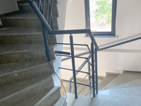 Kumbağ'da Merkezi Konumda Geniş Lüks Satılık 1+1 Daireler