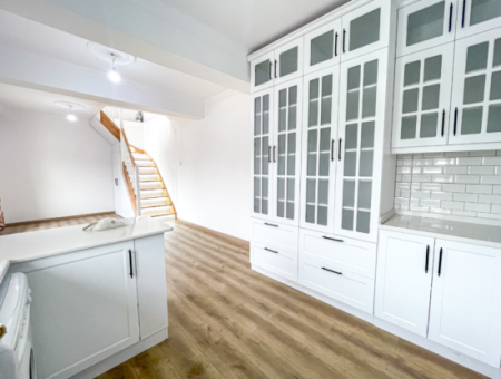 Tekirdağ Naipköy Mah. 4+1 Satılık Müstakil Köy Evi Ve Müştemilat