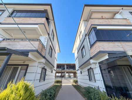 Havuzlu Aquaparklı Güvenlikli Site İçinde Satılık 1+1 Daire