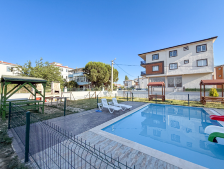 Havuzlu Aquaparklı Güvenlikli Site İçinde Satılık 1+1 Daire