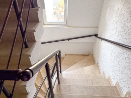Havuzlu Aquaparklı Güvenlikli Site İçinde Satılık 1+1 Daire