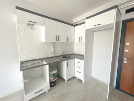 Havuzlu Aquaparklı Güvenlikli Site İçinde Satılık 1+1 Daire