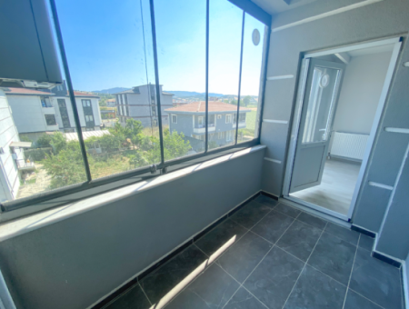 Havuzlu Aquaparklı Güvenlikli Site İçinde Satılık 1+1 Daire